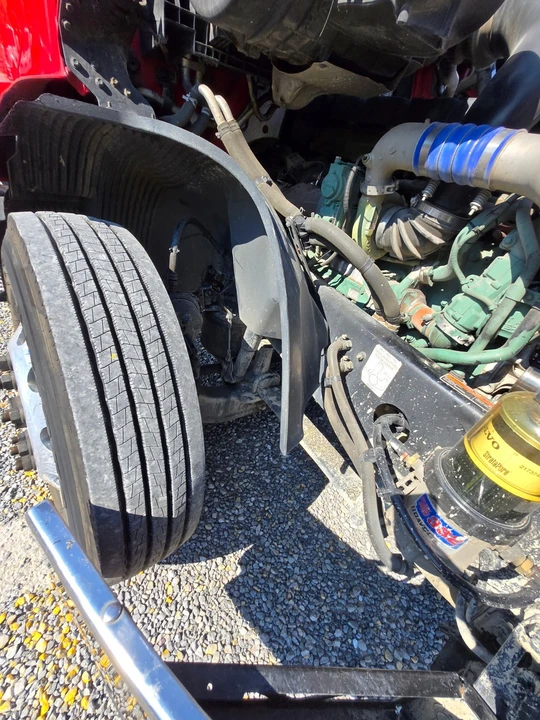 2019 Volvo - Image 11 of 21