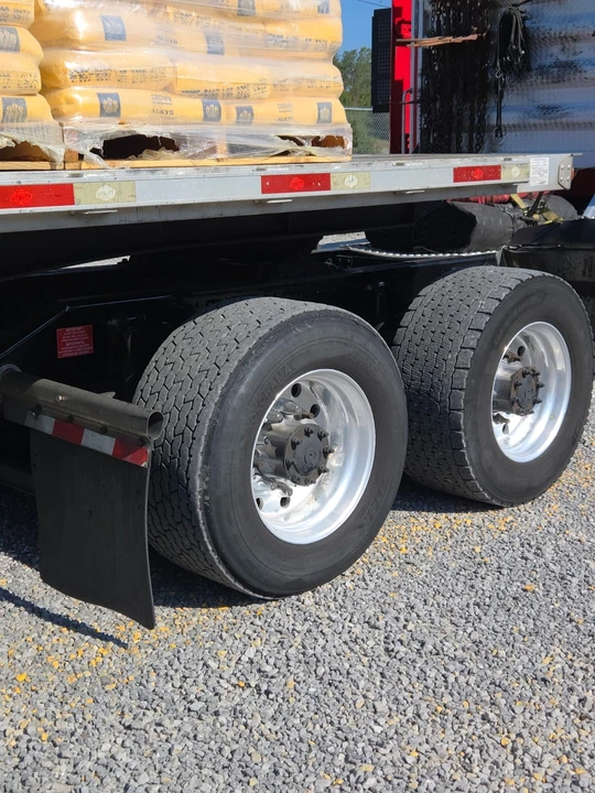 2019 Volvo - Image 12 of 21