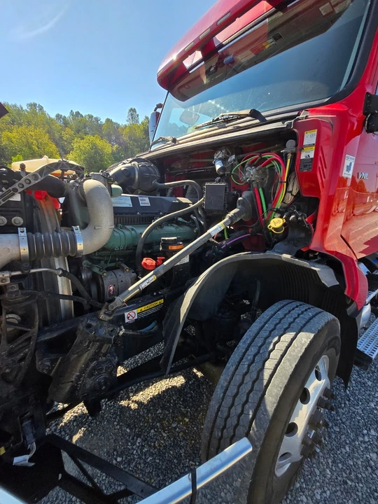 2019 Volvo - Image 3 of 21