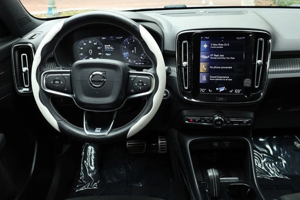 2019 Volvo XC40 - Image 9 of 12