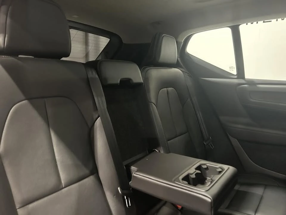 2019 Volvo XC40 - Image 12 of 20