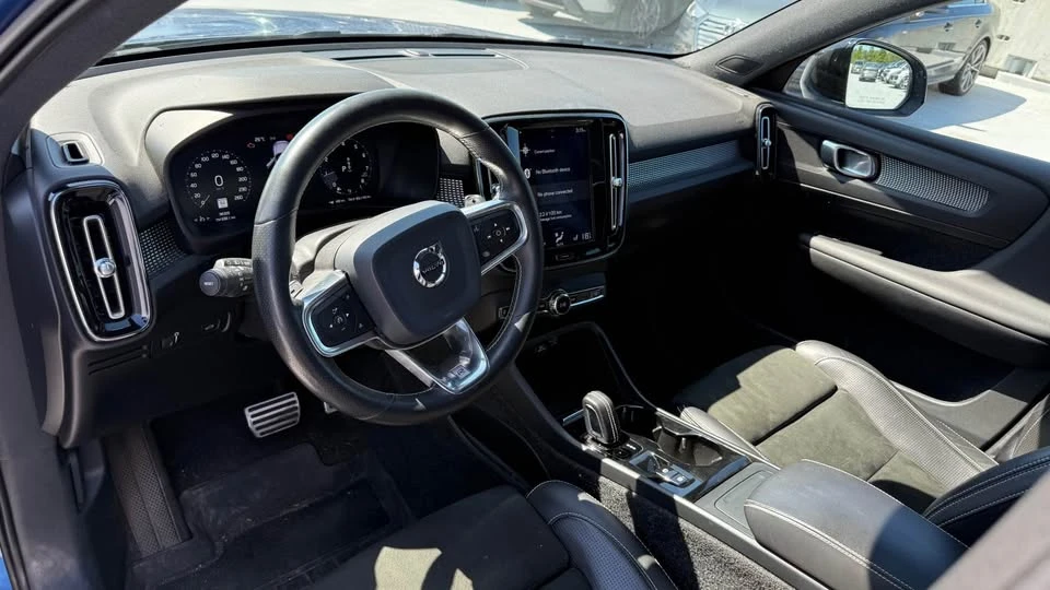 2019 Volvo XC40 - Image 11 of 16