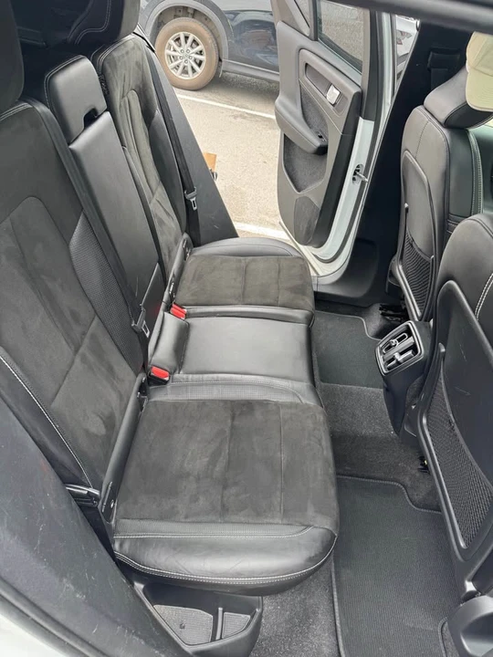 2019 Volvo XC40 - Image 9 of 10