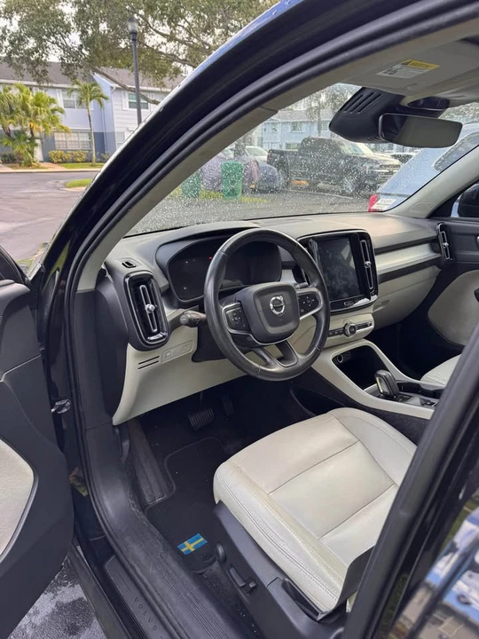 2019 Volvo XC40 - Image 7 of 14