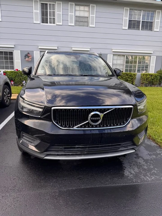 2019 Volvo XC40 - Image 2 of 14
