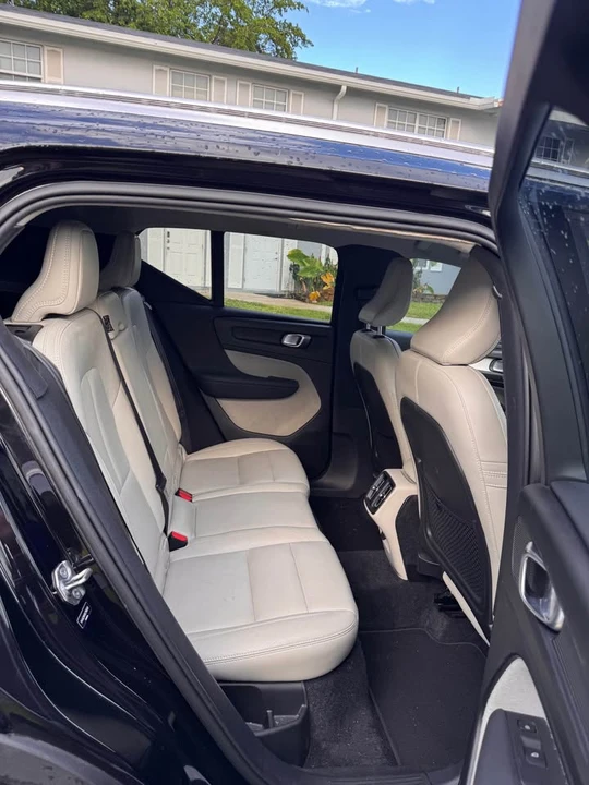 2019 Volvo XC40 - Image 5 of 14