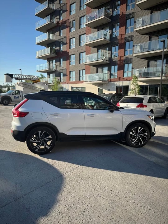 2019 Volvo XC40 - Image 4 of 10