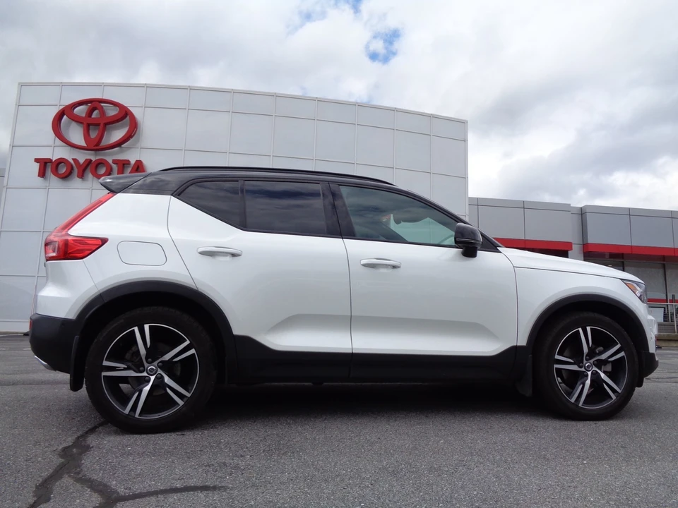 2019 Volvo XC40 - Image 3 of 31