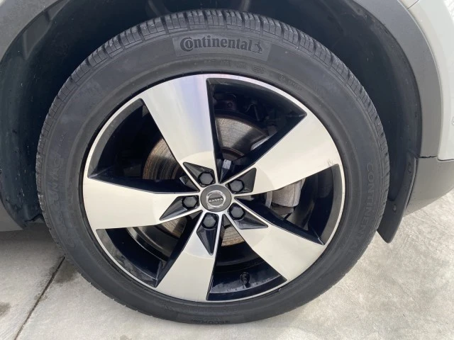 2019 Volvo XC40 - Image 15 of 21