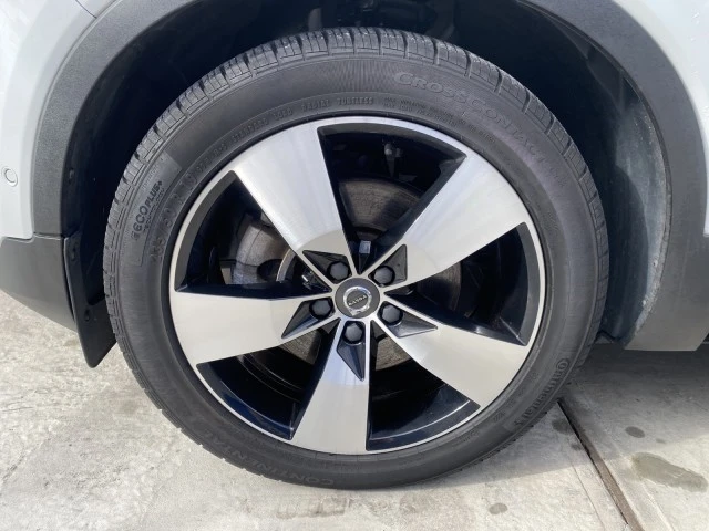 2019 Volvo XC40 - Image 10 of 21