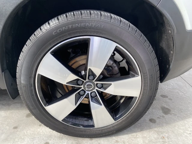2019 Volvo XC40 - Image 13 of 21