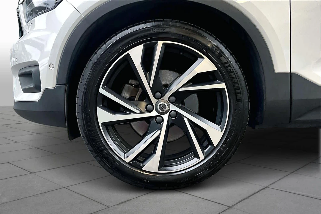 2019 Volvo XC40 - Image 11 of 12