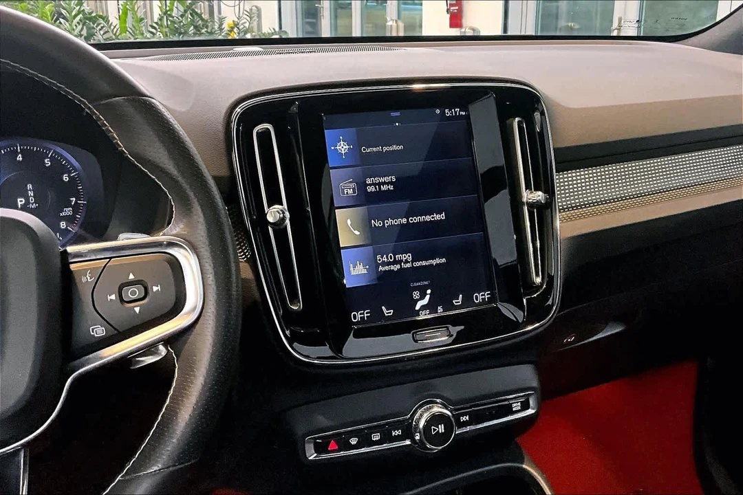 2019 Volvo XC40 - Image 7 of 12