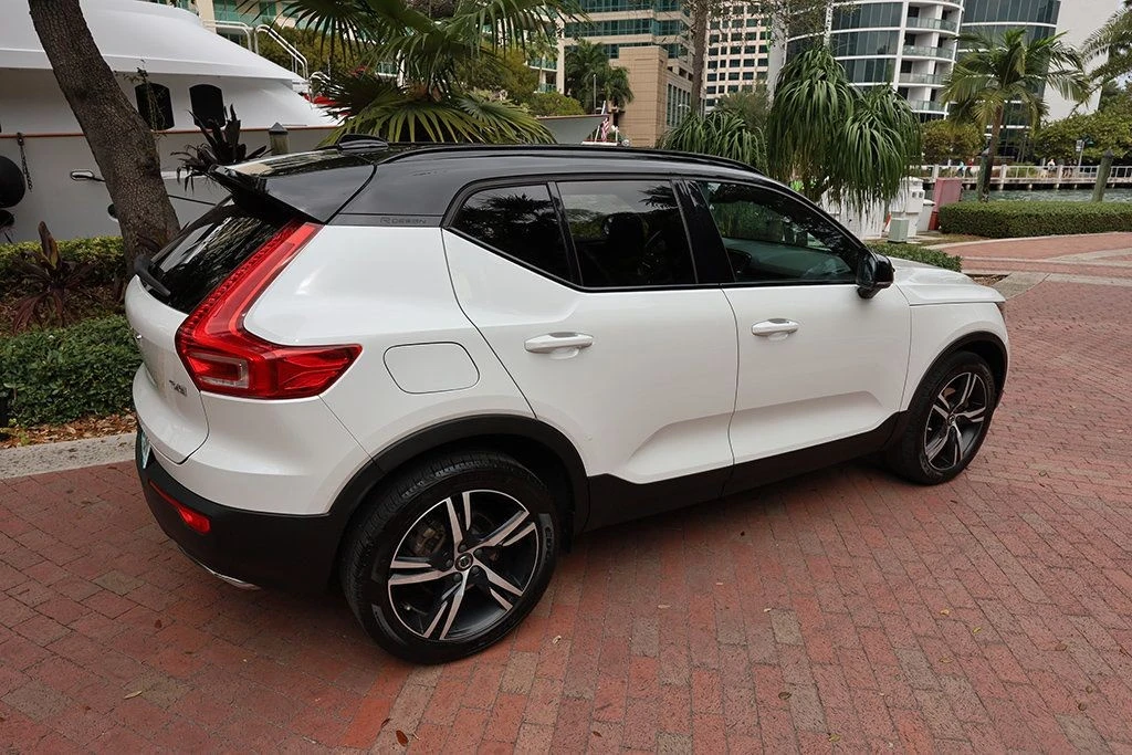 2019 Volvo XC40 - Image 19 of 21