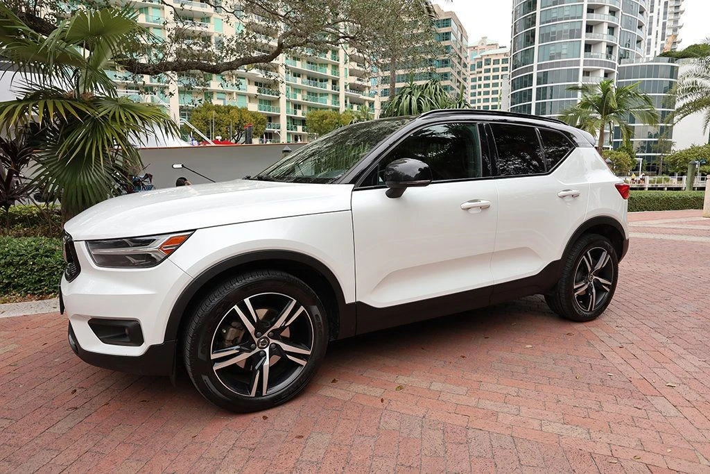 2019 Volvo XC40 - Image 16 of 21