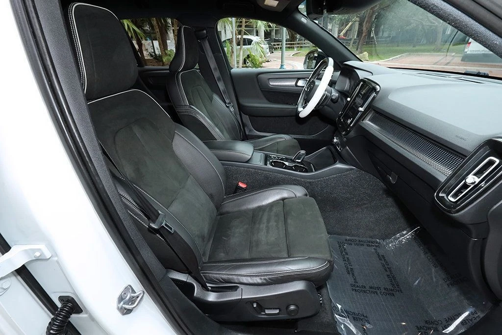 2019 Volvo XC40 - Image 7 of 21