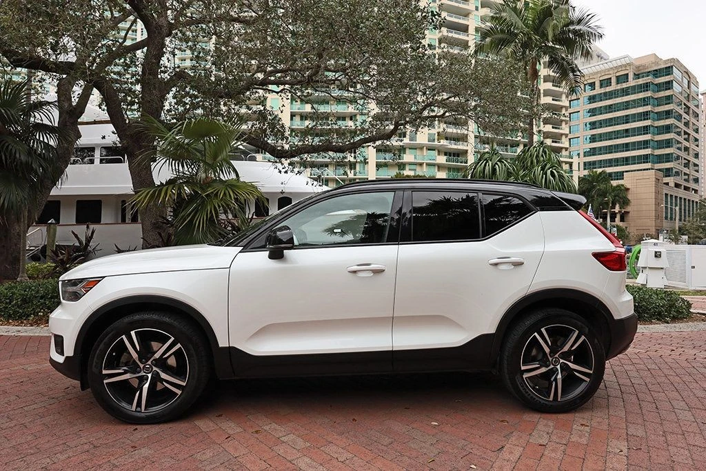 2019 Volvo XC40 - Image 14 of 21