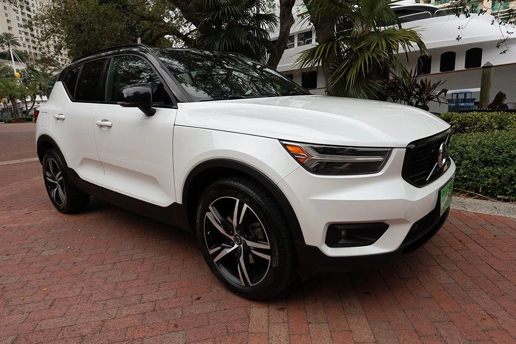 2019 Volvo XC40 - Image 17 of 21