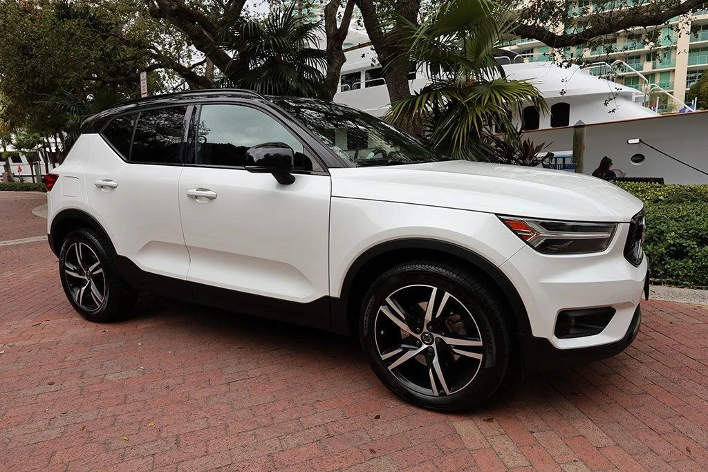 2019 Volvo XC40 - Image 13 of 21