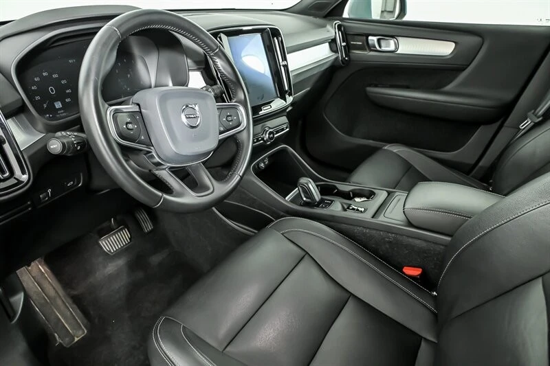 2019 Volvo XC40 - Image 15 of 29