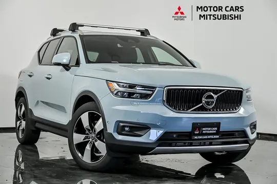 2019 Volvo XC40 T4 Momentum