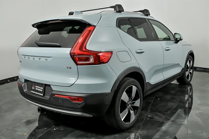 2019 Volvo XC40 - Image 9 of 29