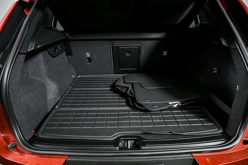 2019 Volvo XC40 - Image 15 of 21