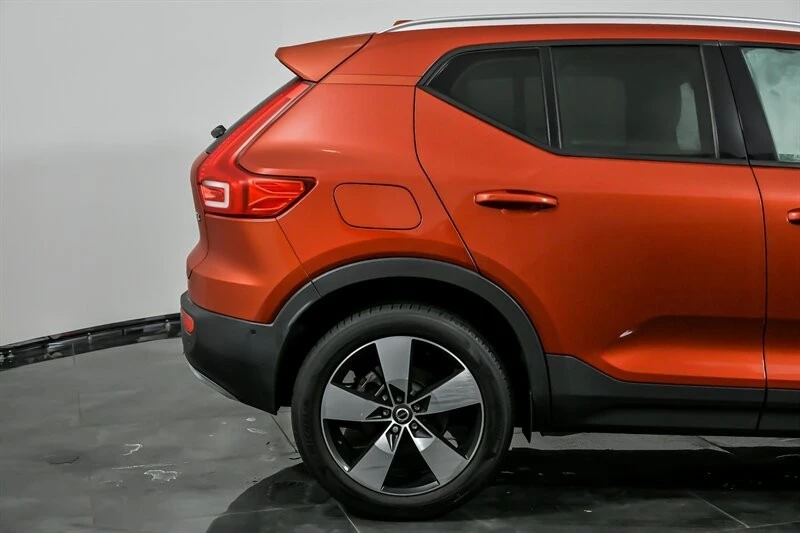 2019 Volvo XC40 - Image 12 of 21