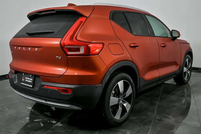 2019 Volvo XC40 - Image 11 of 21