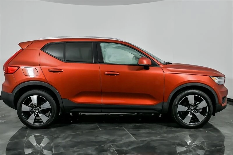 2019 Volvo XC40 - Image 13 of 21