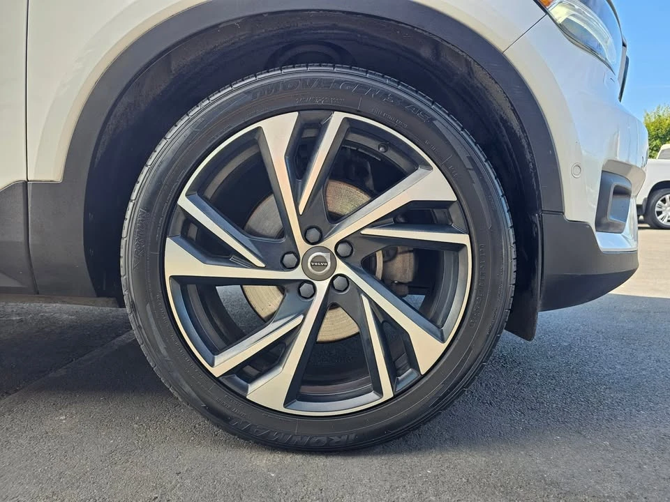 2019 Volvo XC40 - Image 9 of 20