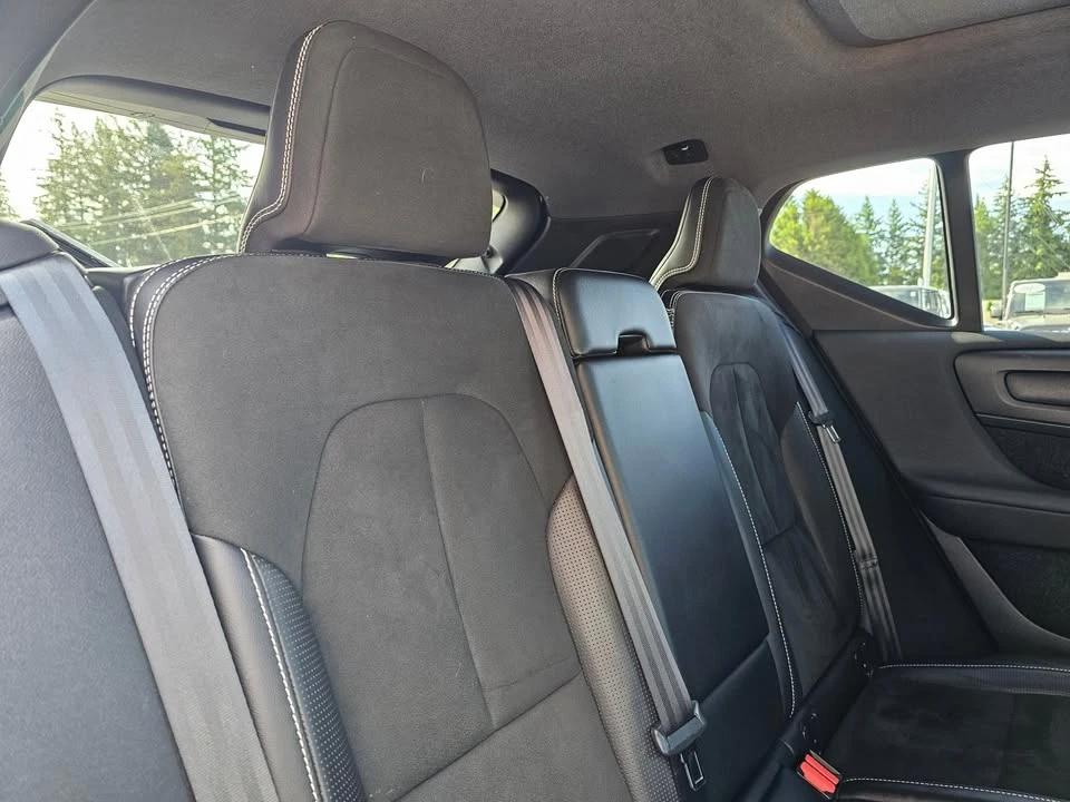 2019 Volvo XC40 - Image 13 of 20