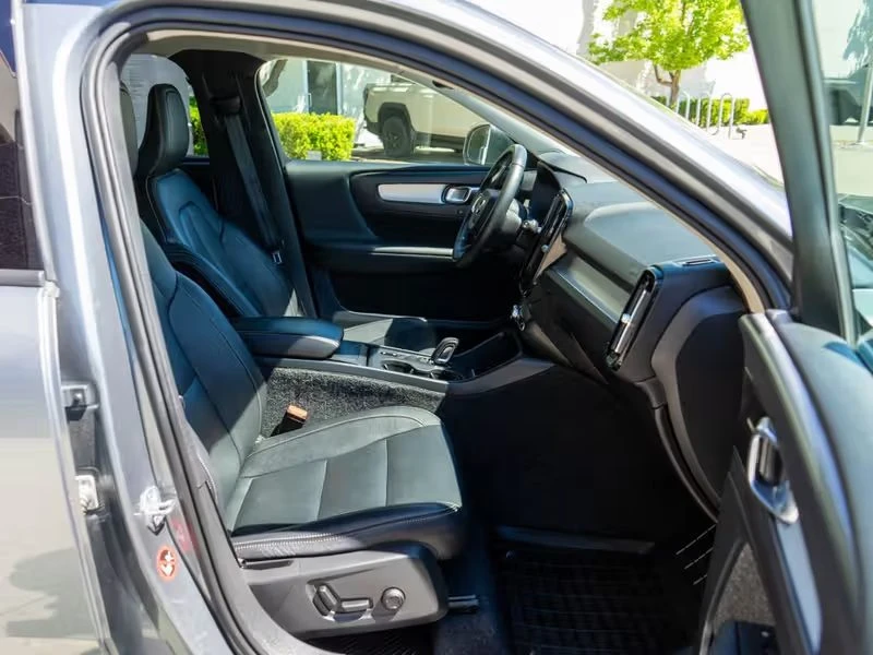 2019 Volvo XC40 - Image 9 of 19