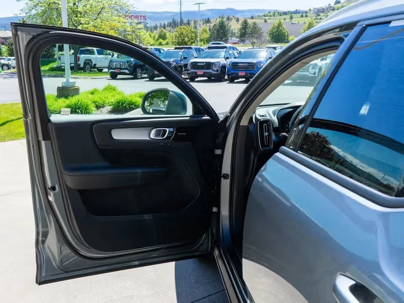2019 Volvo XC40 - Image 14 of 19