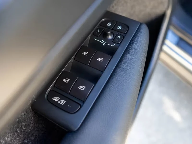 2019 Volvo XC40 - Image 15 of 19
