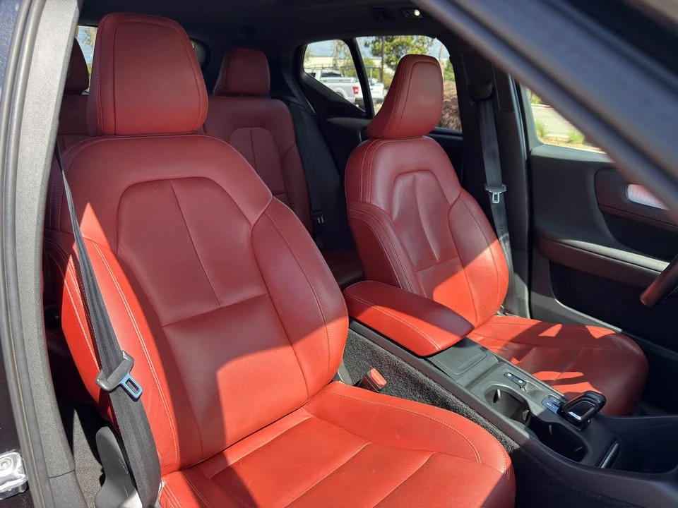 2019 Volvo XC40 - Image 13 of 18