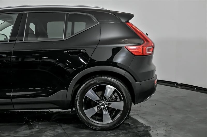 2019 Volvo XC40 - Image 8 of 21