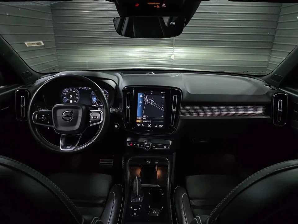 2019 Volvo XC40 - Image 11 of 12