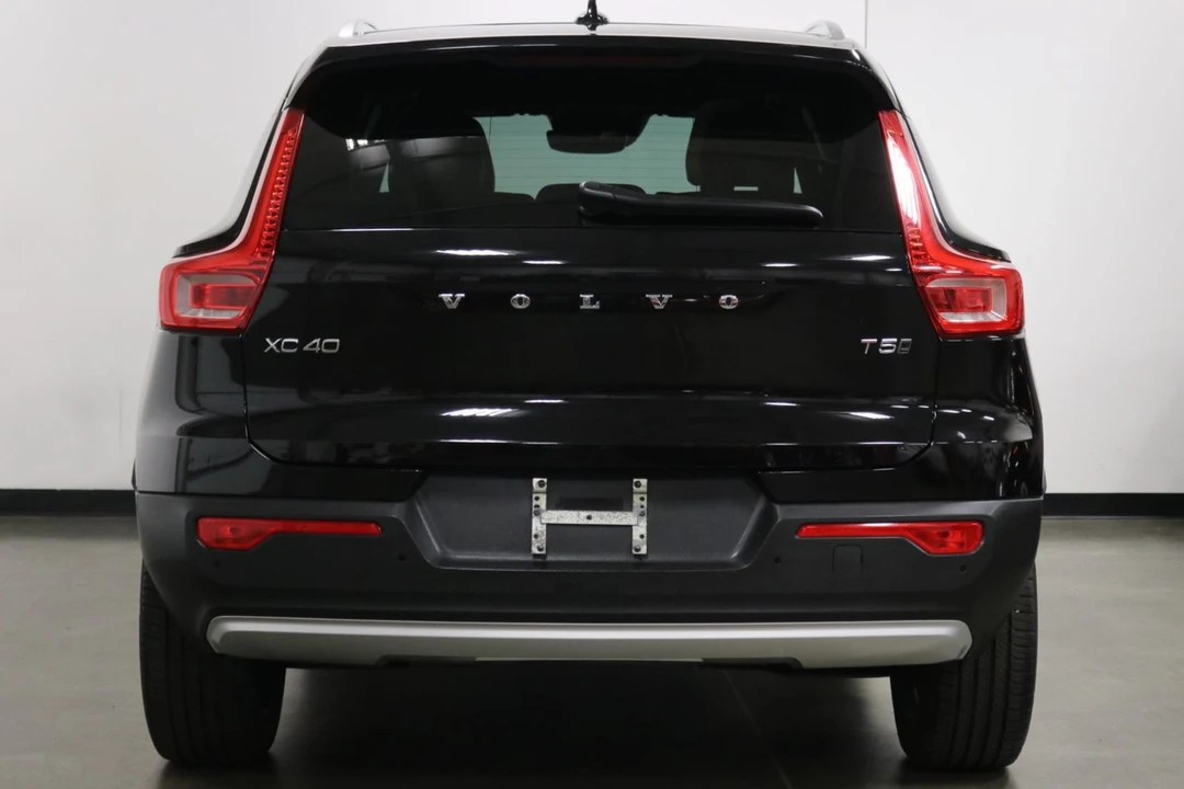 2019 Volvo XC40 - Image 10 of 12