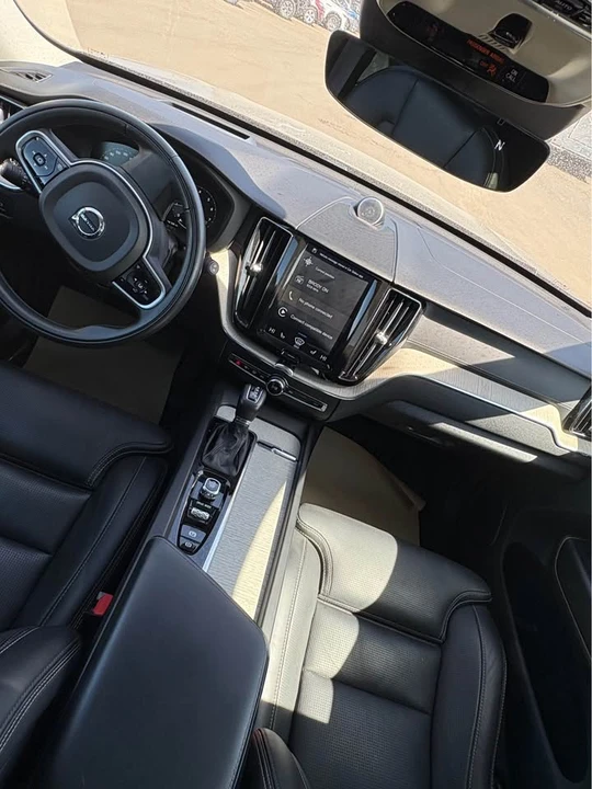 2019 Volvo XC60 2nd Gen - Image 12 of 18