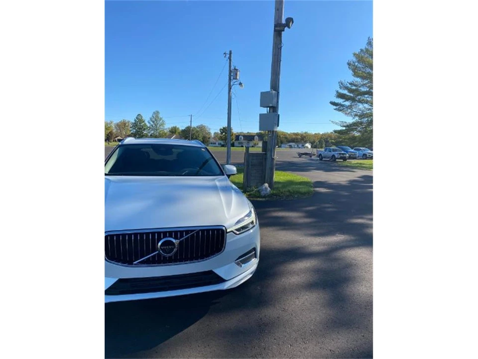 2019 Volvo XC60 2nd Gen - Image 12 of 30