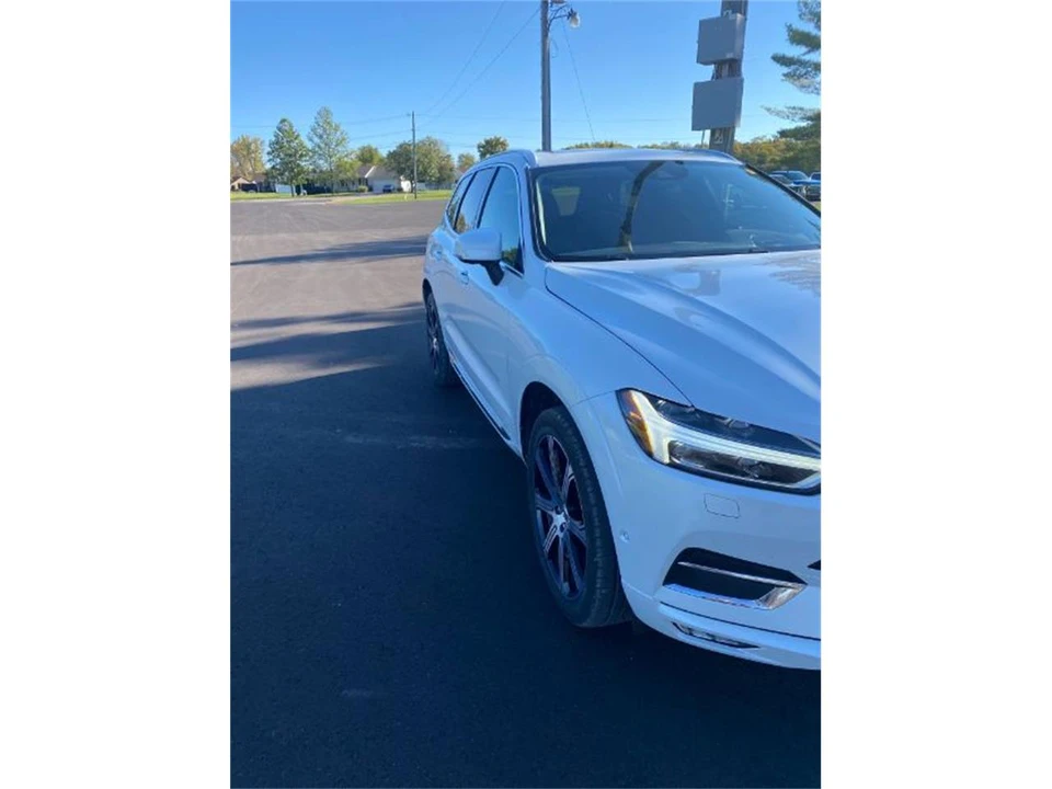 2019 Volvo XC60 2nd Gen - Image 13 of 30