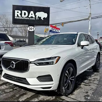 2019 Volvo XC60 Momentum Sport Utility 4D