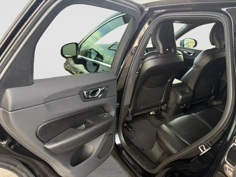2019 Volvo XC60 2nd Gen - Image 11 of 12