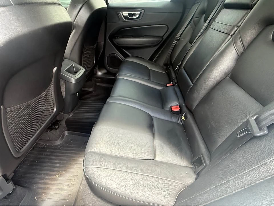 2019 Volvo XC60 2nd Gen - Image 13 of 17