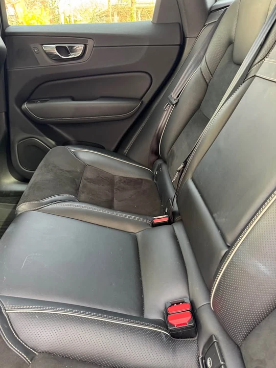 2019 Volvo XC60 2nd Gen - Image 9 of 10