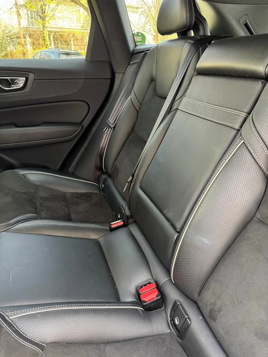 2019 Volvo XC60 2nd Gen - Image 7 of 10