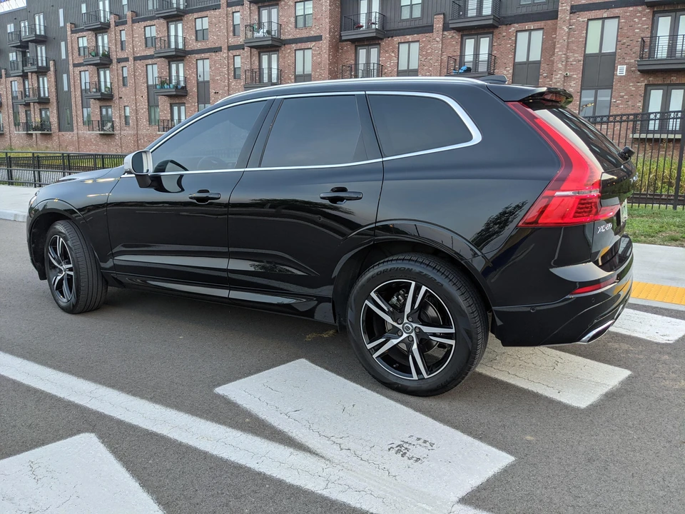 2019 Volvo XC60 2nd Gen - Image 16 of 31