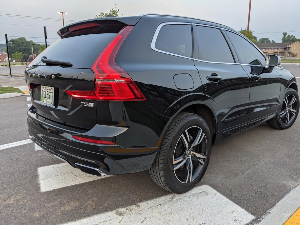 2019 Volvo XC60 2nd Gen - Image 25 of 31