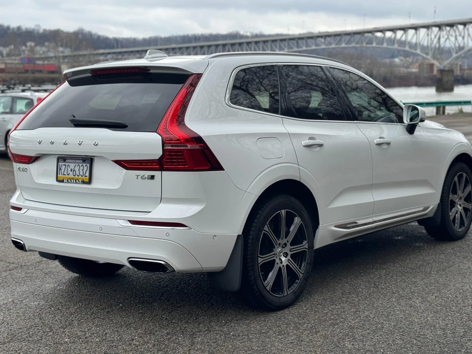 2019 Volvo XC60 2nd Gen - Image 14 of 31